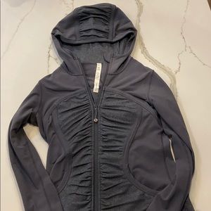 Women’s lululemon hoodie size 6